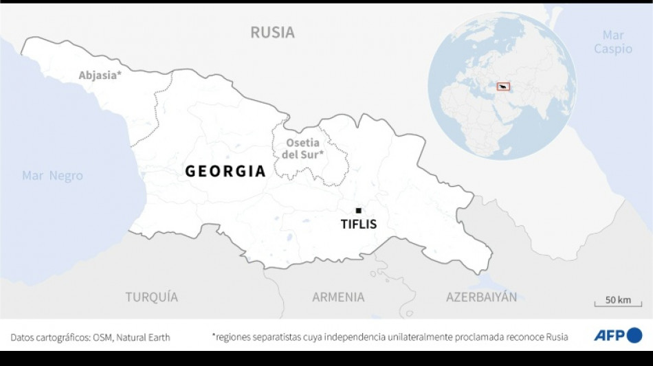 Un avi&oacute;n carguero militar turco con 20 personas a bordo se estrella en Georgia
