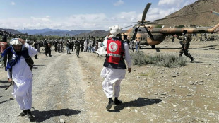 Al menos un millar de muertos en un terremoto en Afganist&aacute;n