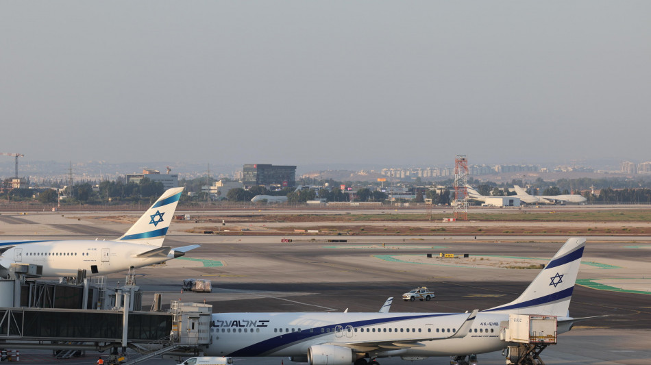 Missile dallo Yemen, allarme a Tel Aviv, chiuso aeroporto