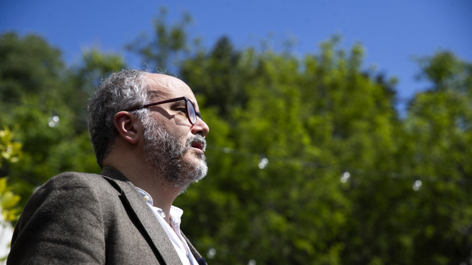 Critic&ograve; Valditara, Raimo sospeso per 3 mesi da scuola