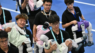 Des humano&iuml;des battent des records sportifs humains aux World Robot Games en Chine