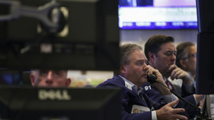 Wall Street termine en baisse, s'inquiète de niveaux de valorisation trop élevés