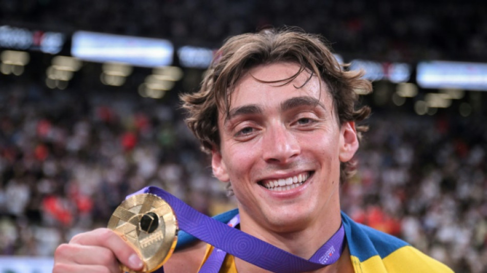 Sueco Armand Duplantis bate o recorde mundial do salto com vara com 6,30 metros