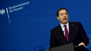 Klingbeil l&auml;sst &Uuml;bergewinnsteuer f&uuml;r Mineral&ouml;lkonzerne pr&uuml;fen