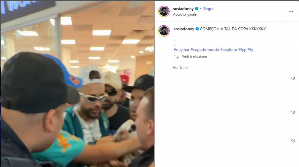 Brasile: il sosia di Neymar scatena il caos in un centro commerciale Usa