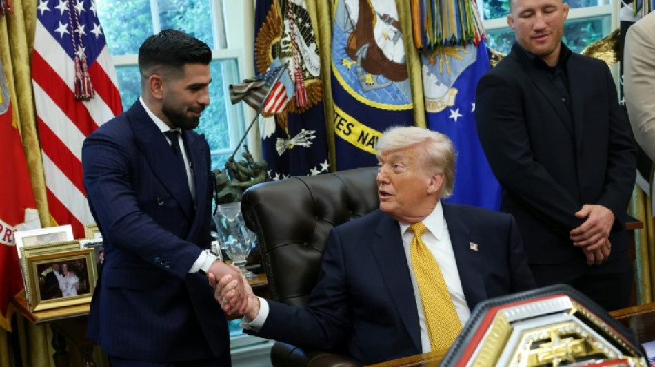 El peleador Topuria dice que el encuentro con Trump "fue incre&iacute;ble"