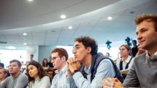 Indians lead drop in US university visas