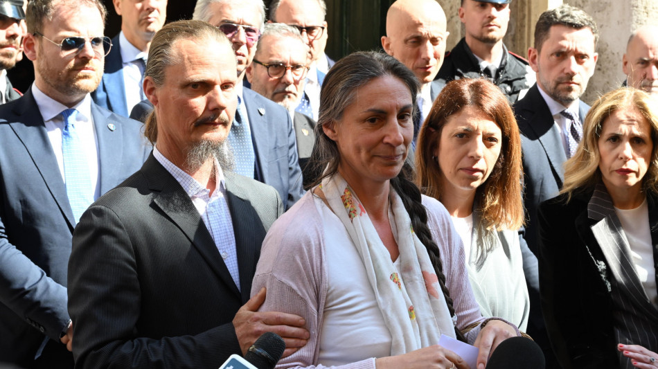 Famiglia nel bosco: Pillon, 'escluso affidamento o adozione dei bimbi'