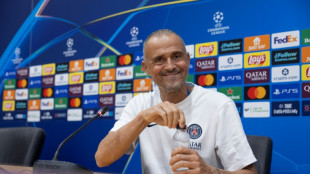 Luis Enrique elogia Pedri e elenco do Barça antes de confronto na Champions