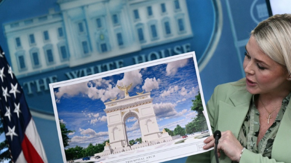 Trump's big arch approved by ally-controlled board