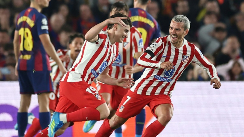 Atl&eacute;tico vence Bar&ccedil;a (2-0) no Camp Nou e abre vantagem nas quartas da Champions