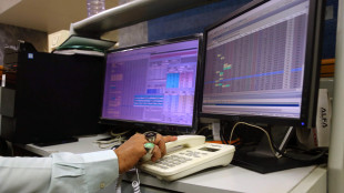 Borsa: Asia contrastata e future in rosso dopo Powell su tassi