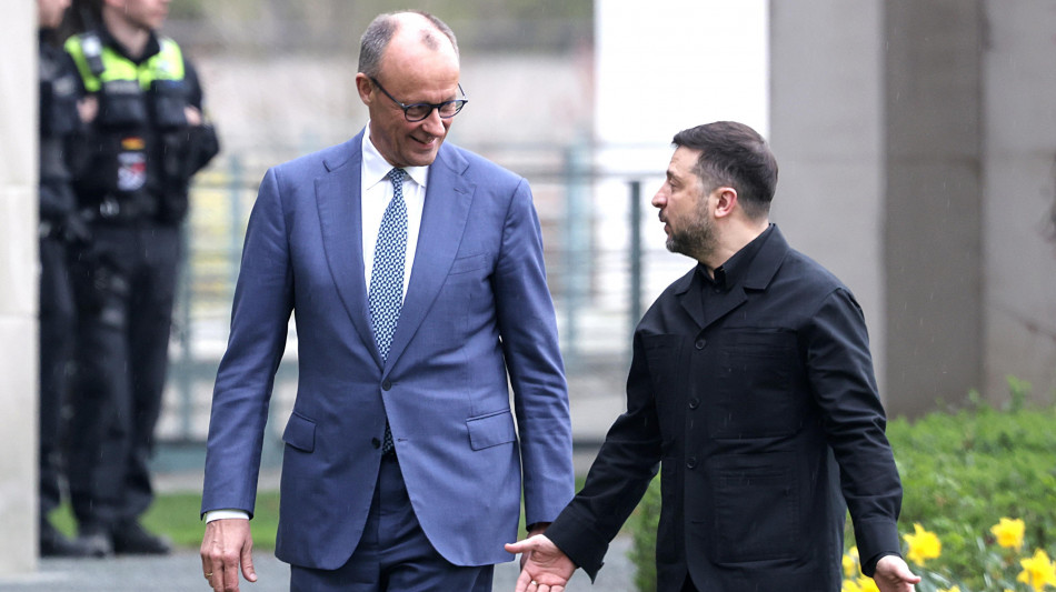 Merz e Zelensky, l'Europa deve essere parte del processo di pace