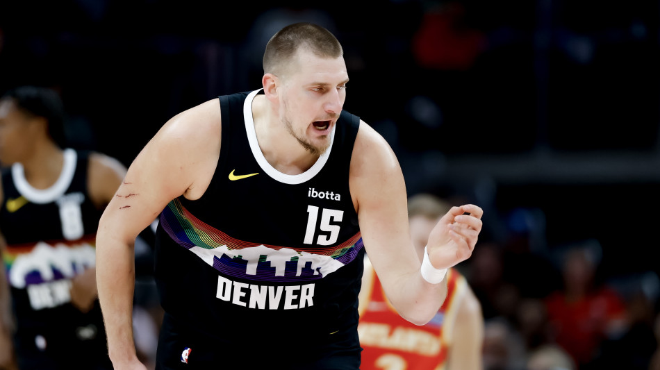 Nba: Jokic si infortuna, Denver perde e teme per la sua stella