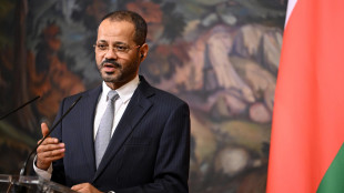 Oman, 'Iran ha accettato di smantellare le scorte di uranio arricchito'