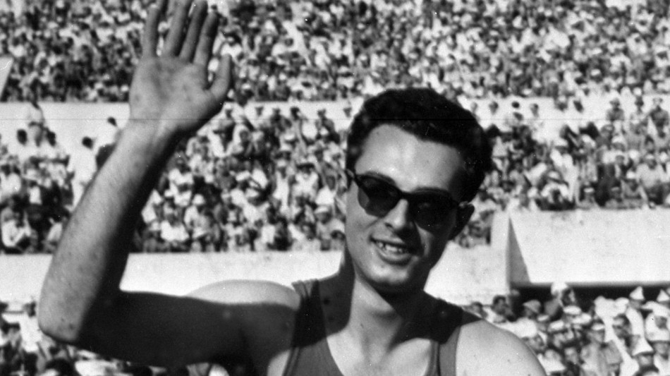 A Stroppiana l'addio a Berruti, 'ci ha insegnato lealt&agrave; e rispetto per l'avversario'