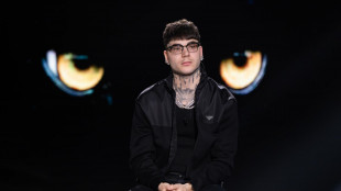 Hit Parade, il rapper Shiva tiene la vetta con 'Vangelo'