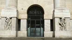Borsa: Milano chiude in calo, Ftse Mib -0,82%