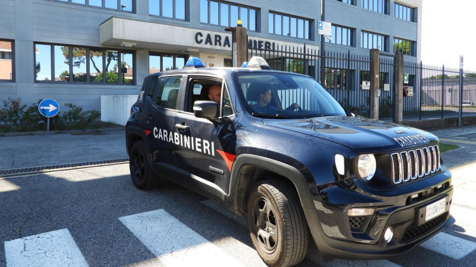 17enne uccide la zia e lancia il cadavere nel fiume